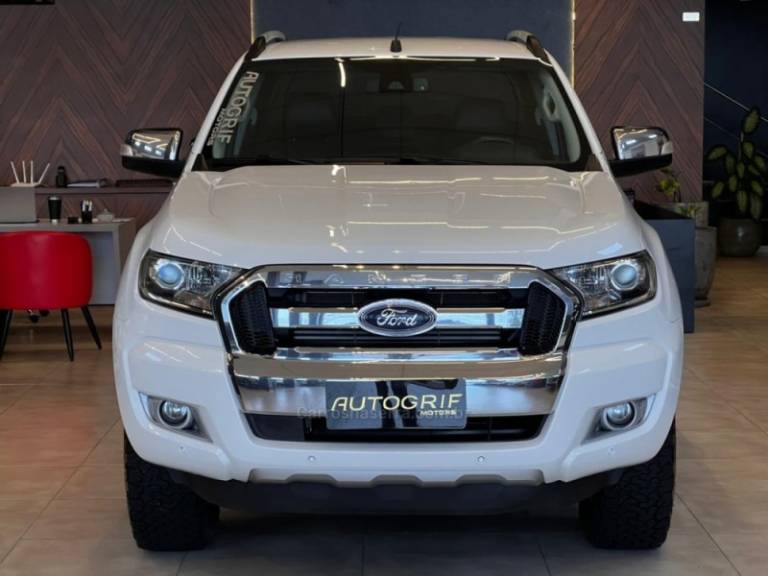FORD - RANGER - 2019/2019 - Branca - R$ 155.900,00