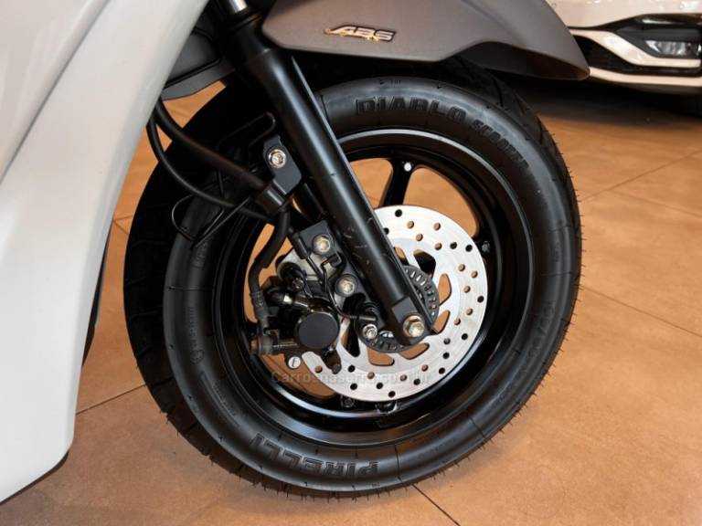 YAMAHA - FLUO 125 ABS - 2023/2024 - Branca - R$ 14.900,00
