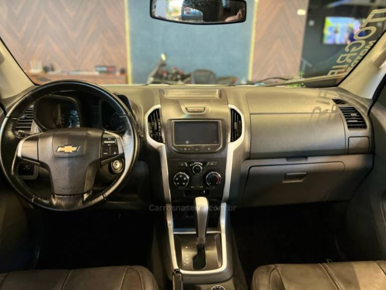 CHEVROLET - S10 - 2013/2014 - Branca - R$ 109.900,00