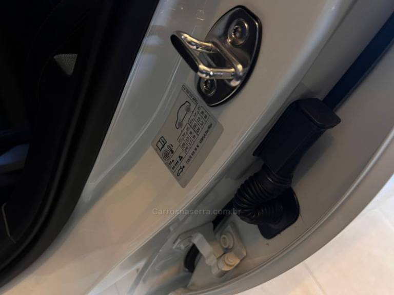VOLKSWAGEN - JETTA - 2019/2020 - Branca - R$ 164.900,00