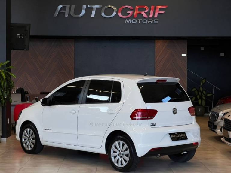 VOLKSWAGEN - FOX - 2015/2015 - Branca - R$ 43.900,00