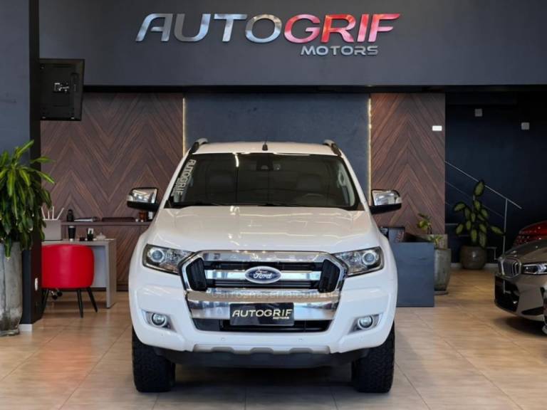 FORD - RANGER - 2019/2019 - Branca - R$ 155.900,00