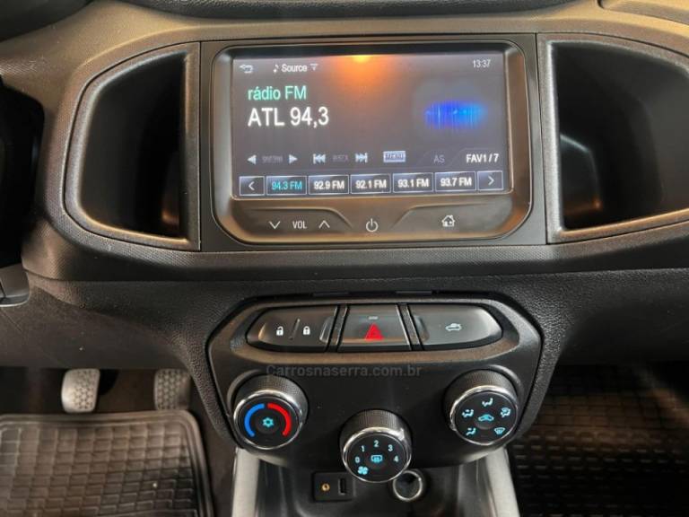 CHEVROLET - ONIX - 2016/2016 - Preta - R$ 56.900,00