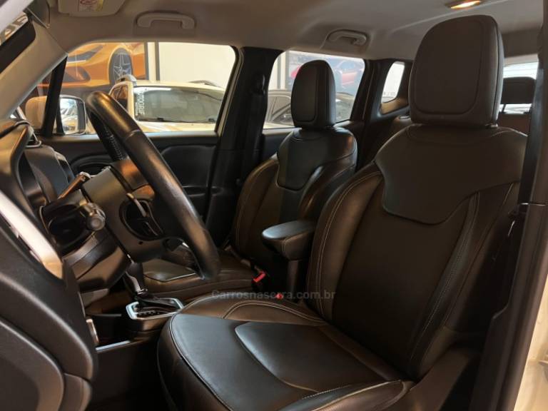 JEEP - RENEGADE - 2021/2021 - Branca - R$ 87.900,00