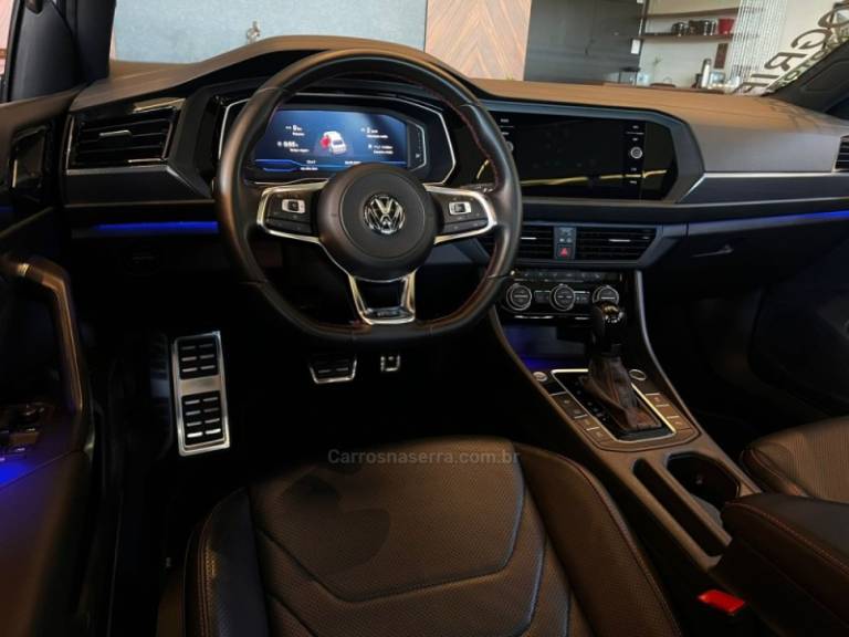 VOLKSWAGEN - JETTA - 2019/2020 - Branca - R$ 164.900,00