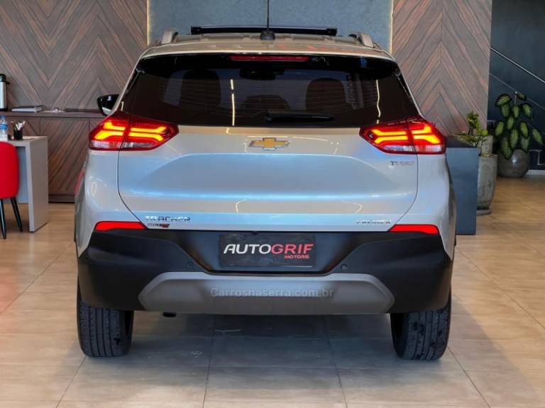 CHEVROLET - TRACKER - 2023/2023 - Prata - R$ 122.900,00