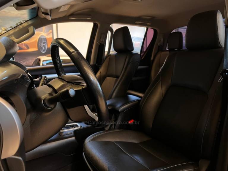 TOYOTA - HILUX - 2021/2021 - Preta - R$ 244.900,00