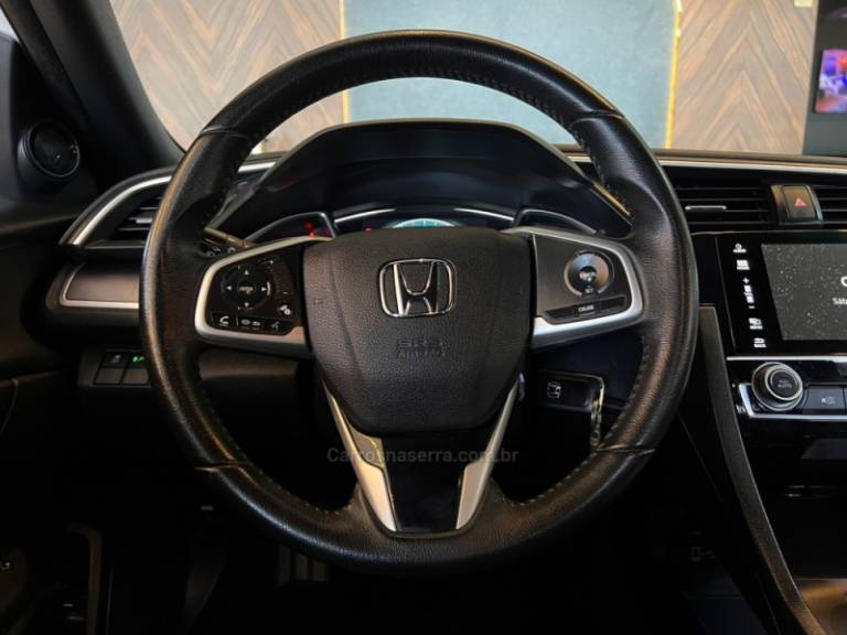 HONDA - CIVIC - 2016/2017 - Branca - R$ 108.900,00