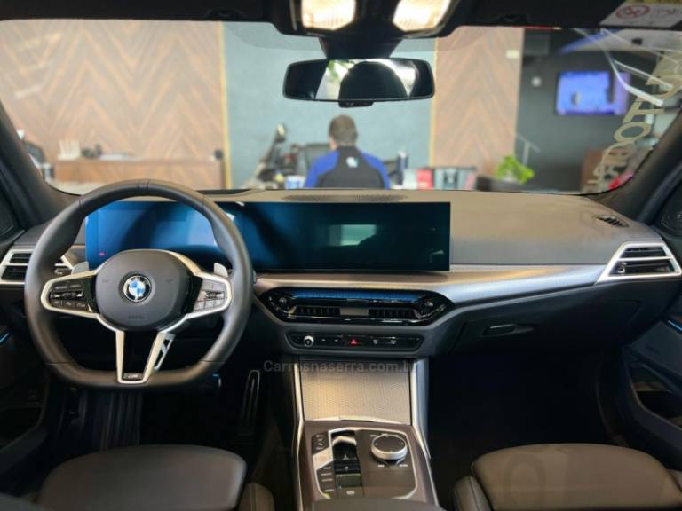 BMW - 320I - 2024/2025 - Cinza - R$ 369.900,00