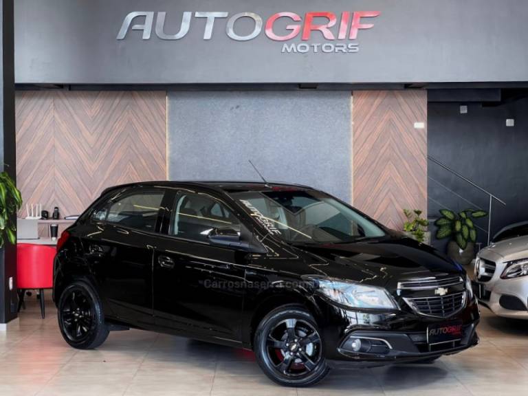 CHEVROLET - ONIX - 2016/2016 - Preta - R$ 56.900,00