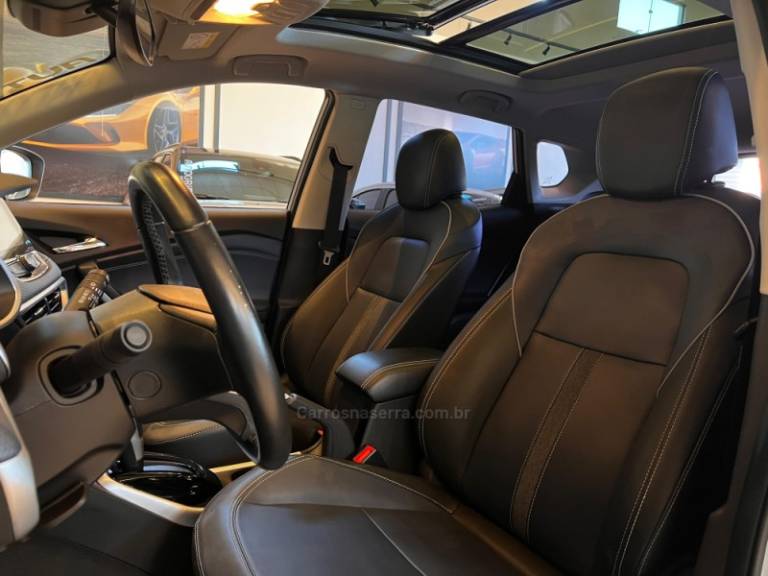 CHEVROLET - TRACKER - 2023/2023 - Prata - R$ 122.900,00