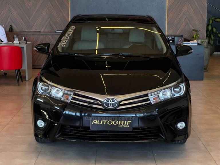 TOYOTA - COROLLA - 2015/2015 - Preta - R$ 87.900,00