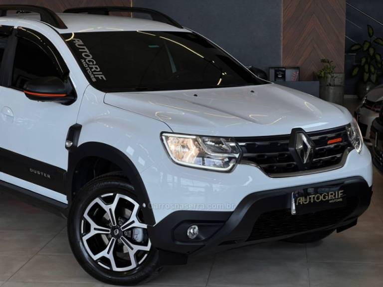 RENAULT - DUSTER - 2024/2024 - Branca - R$ 109.900,00