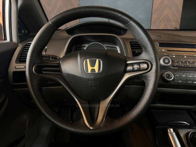 HONDA - CIVIC - 2009/2009 - Prata - R$ 48.900,00