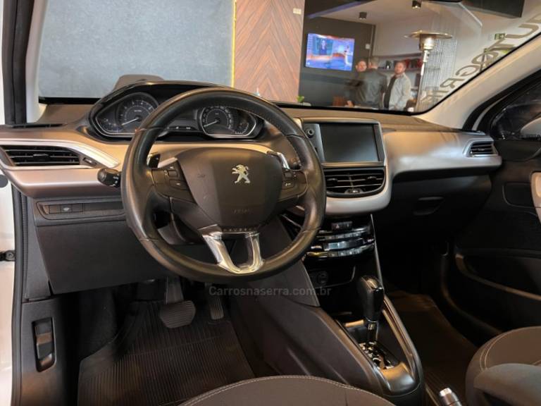 PEUGEOT - 208 - 2016/2017 - Branca - R$ 58.900,00