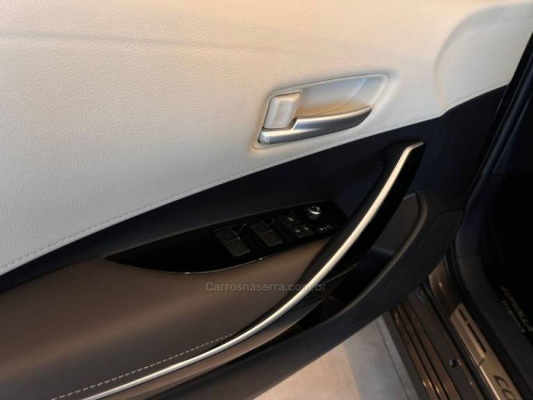 TOYOTA - COROLLA - 2022/2022 - Cinza - R$ 144.900,00