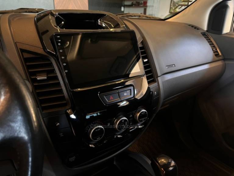 FORD - RANGER - 2015/2015 - Prata - R$ 118.900,00