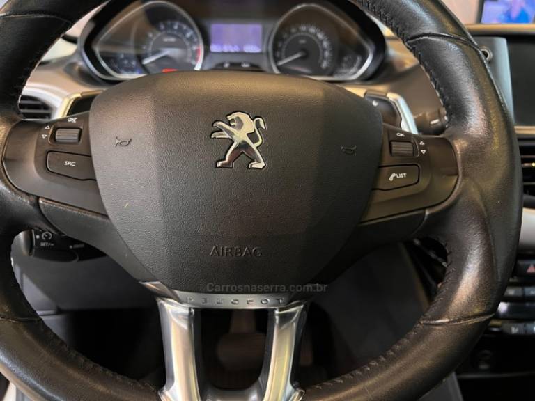 PEUGEOT - 208 - 2016/2017 - Branca - R$ 58.900,00