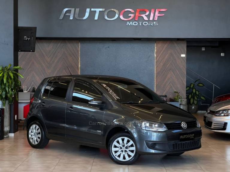 VOLKSWAGEN - FOX - 2013/2013 - Cinza - R$ 41.900,00