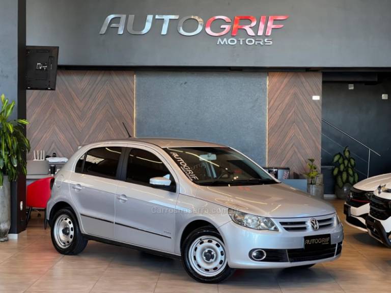 VOLKSWAGEN - GOL - 2010/2011 - Prata - R$ 36.900,00