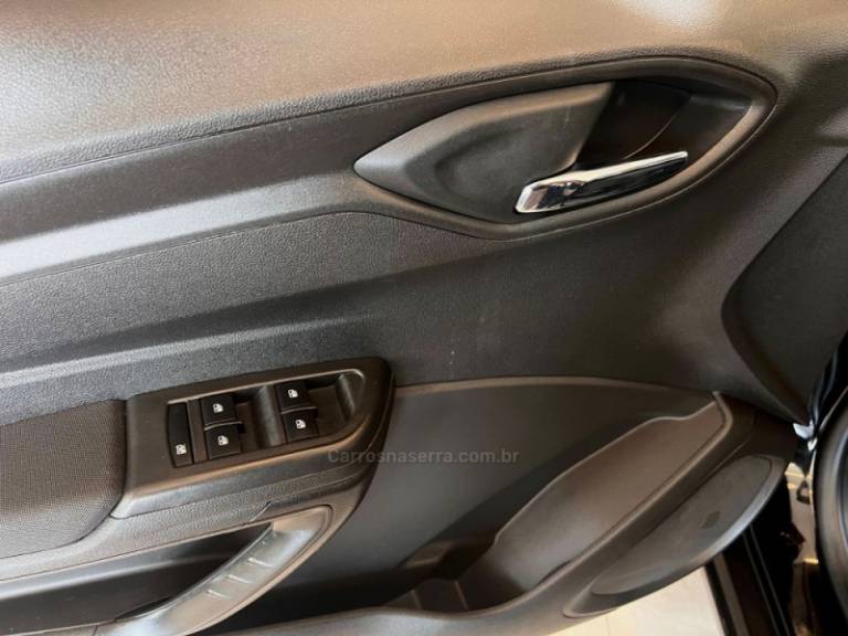 CHEVROLET - ONIX - 2016/2016 - Preta - R$ 56.900,00