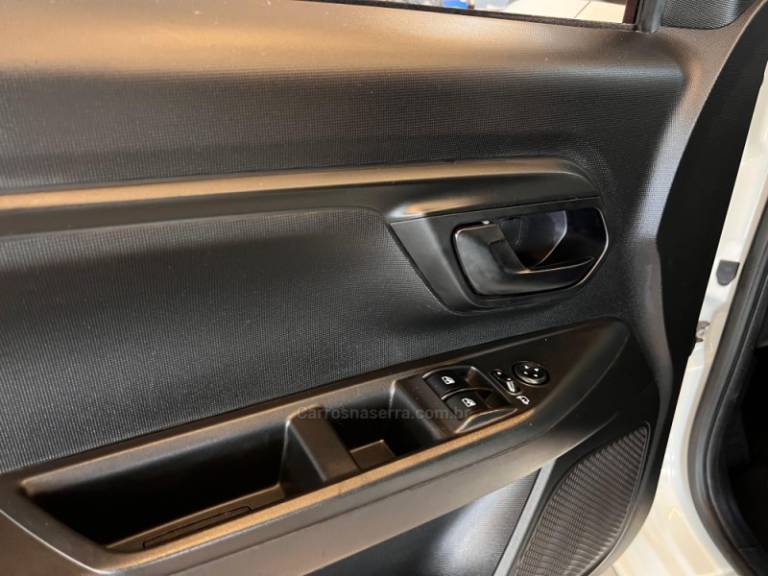 FIAT - STRADA - 2021/2022 - Branca - R$ 81.900,00