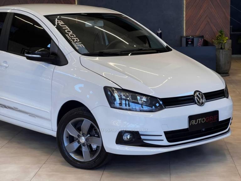 VOLKSWAGEN - FOX - 2018/2019 - Branca - R$ 58.900,00