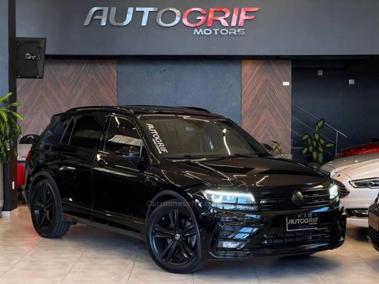 VOLKSWAGEN - TIGUAN - 2018/2018 - Preta - R$ 159.900,00