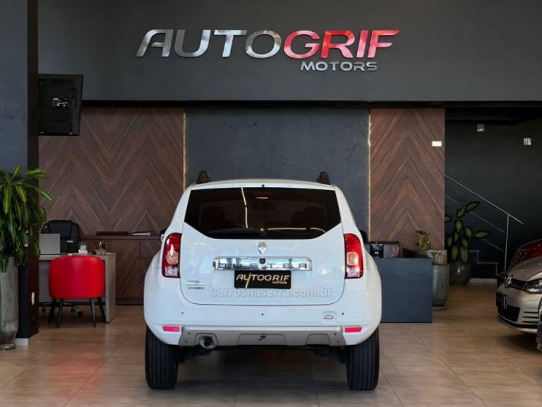 RENAULT - DUSTER - 2012/2013 - Branca - R$ 55.900,00