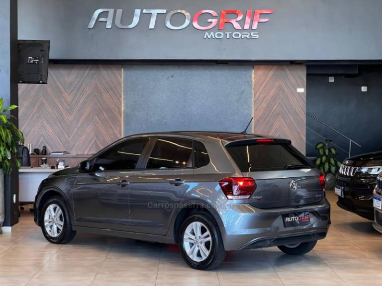 VOLKSWAGEN - POLO - 2021/2021 - Cinza - R$ 68.900,00