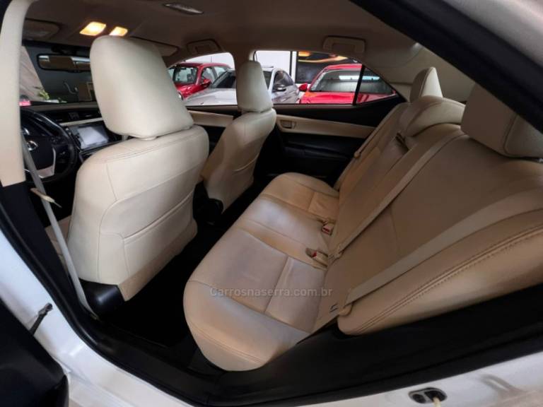 TOYOTA - COROLLA - 2018/2018 - Branca - R$ 108.900,00