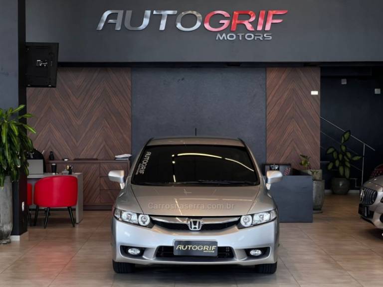 HONDA - CIVIC - 2009/2009 - Prata - R$ 48.900,00