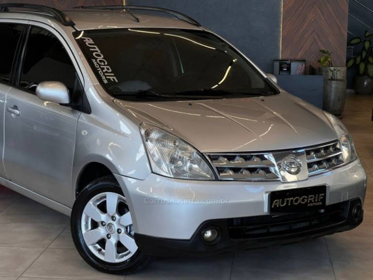 NISSAN - GRAND LIVINA - 2010/2010 - Prata - R$ 38.900,00