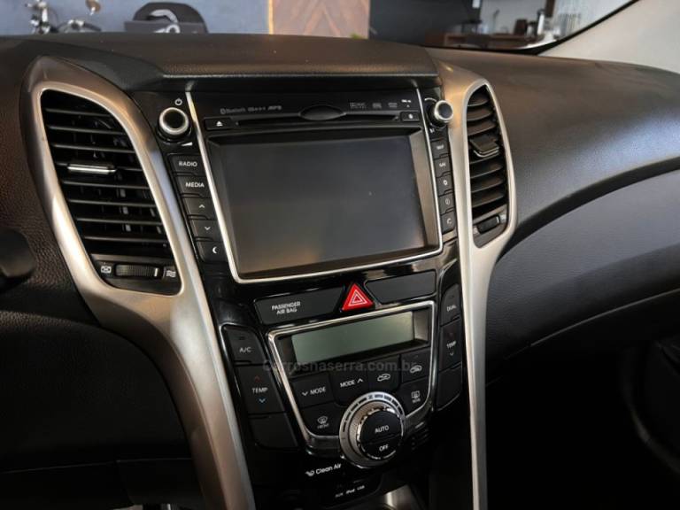 HYUNDAI - I30 - 2015/2016 - Prata - R$ 84.900,00