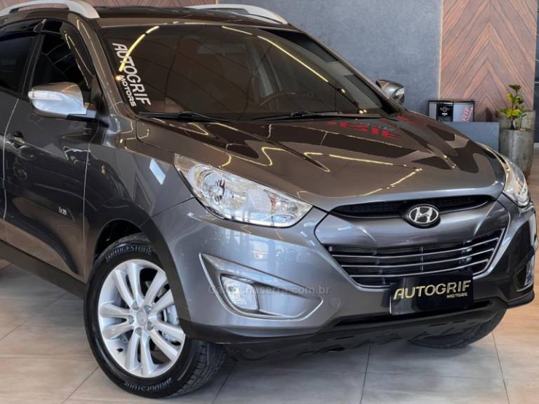 HYUNDAI - IX35 - 2016/2016 - Cinza - R$ 79.900,00