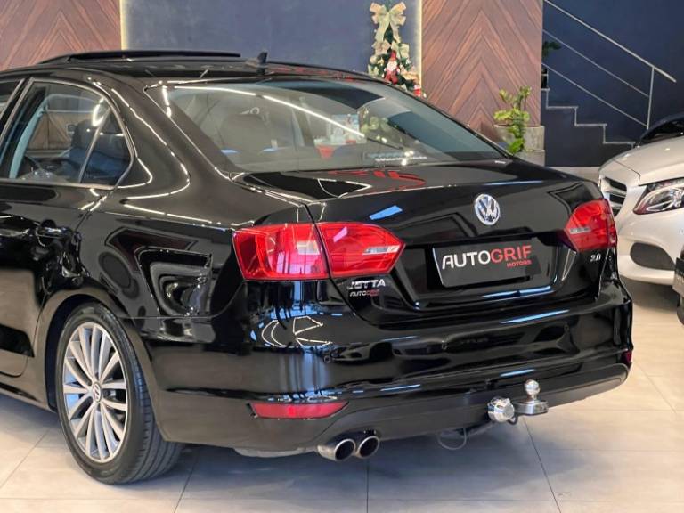 VOLKSWAGEN - JETTA - 2012/2013 - Preta - R$ 68.900,00