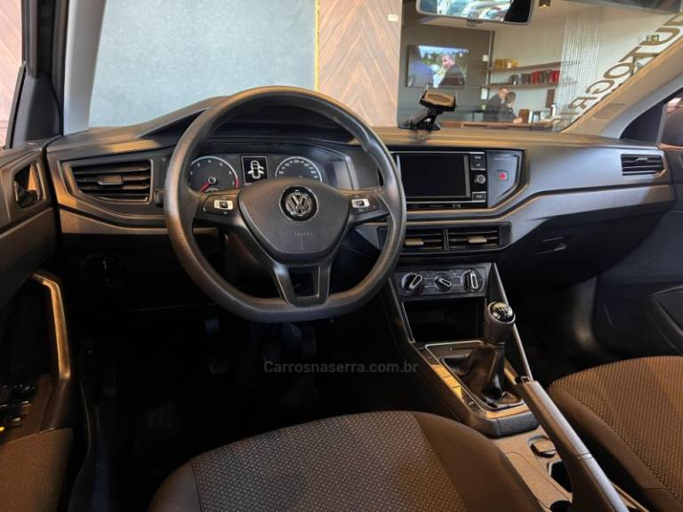 VOLKSWAGEN - POLO - 2021/2021 - Cinza - R$ 68.900,00