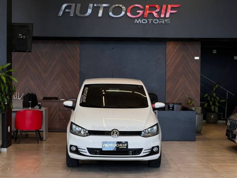 VOLKSWAGEN - FOX - 2015/2015 - Branca - R$ 43.900,00