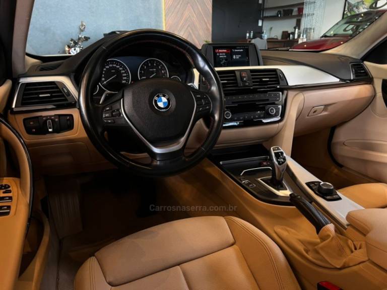BMW - 320I - 2017/2018 - Branca - R$ 129.900,00