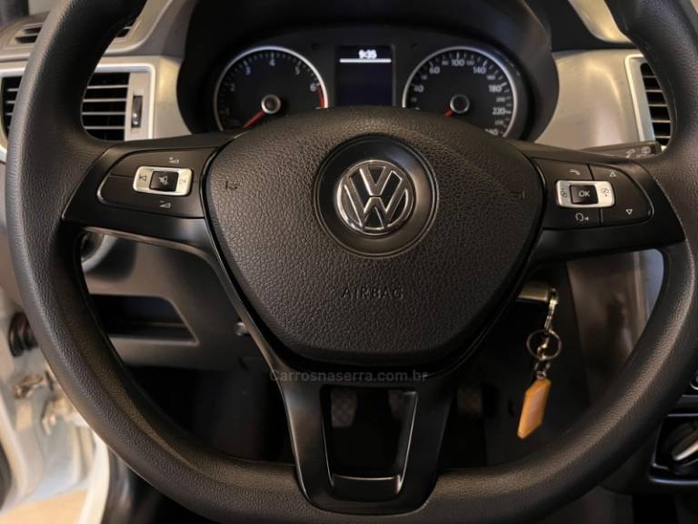 VOLKSWAGEN - FOX - 2018/2019 - Branca - R$ 58.900,00
