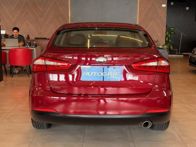 KIA MOTORS - CERATO - 2014/2014 - Vermelha - R$ 64.900,00