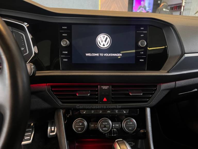 VOLKSWAGEN - JETTA - 2019/2019 - Branca - R$ 163.900,00