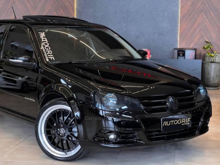 VOLKSWAGEN - GOLF - 2012/2013 - Preta - R$ 58.900,00