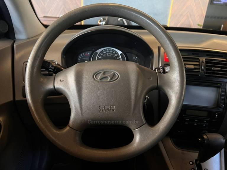 HYUNDAI - TUCSON - 2012/2013 - Prata - R$ 41.900,00