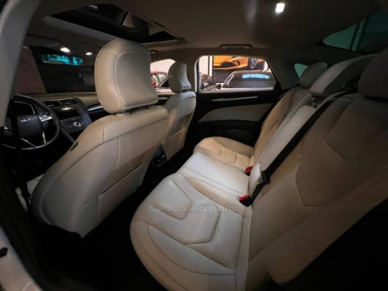 FORD - FUSION - 2018/2018 - Branca - R$ 107.900,00