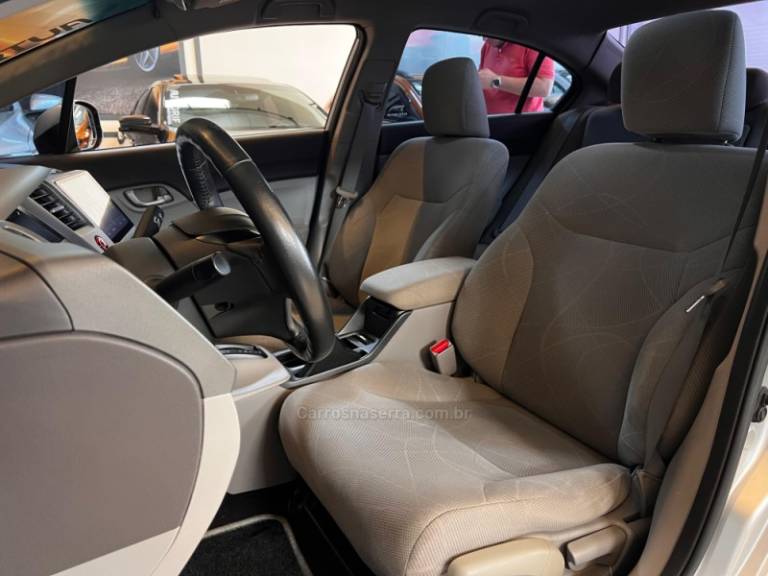 HONDA - CIVIC - 2012/2012 - Prata - R$ 65.900,00