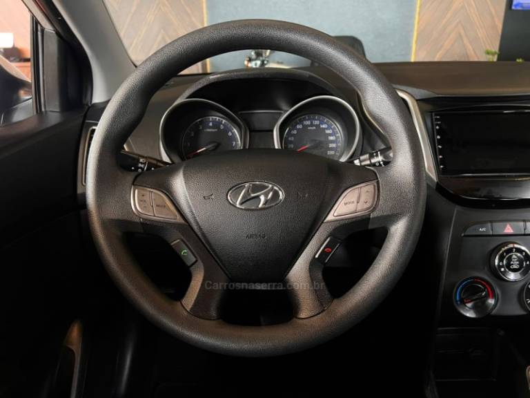 HYUNDAI - HB20S - 2014/2014 - Prata - R$ 55.900,00