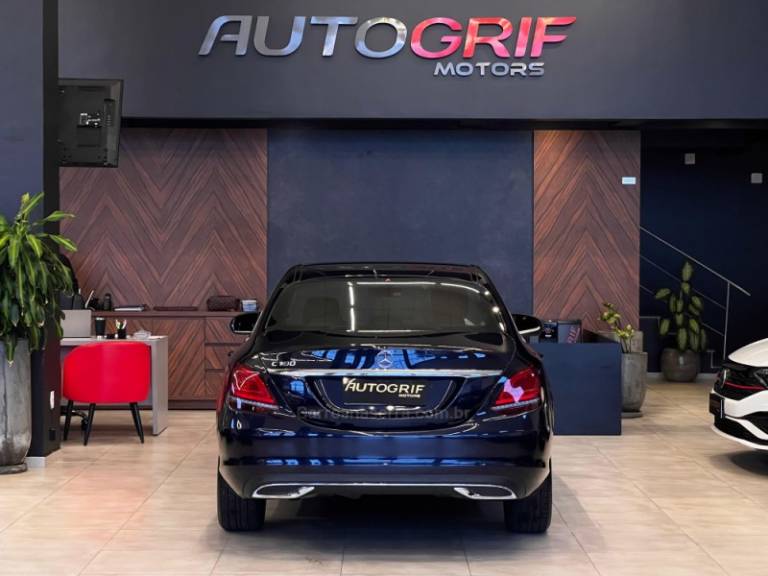 MERCEDES-BENZ - C 180 - 2019/2020 - Azul - R$ 158.900,00