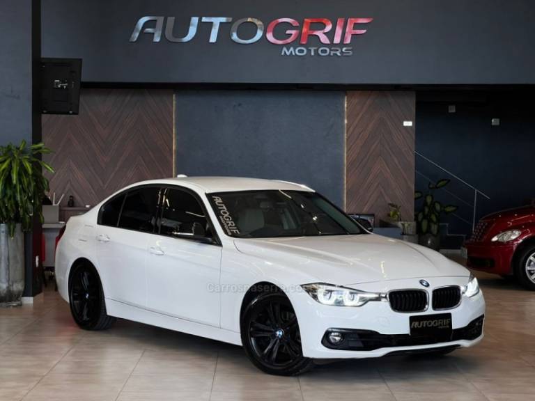 BMW - 320I - 2017/2018 - Branca - R$ 129.900,00