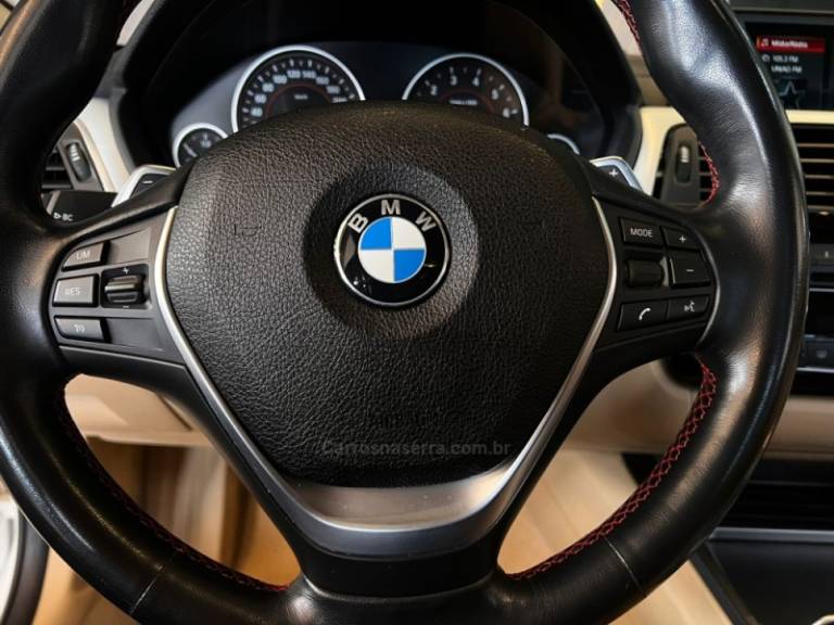 BMW - 320I - 2017/2018 - Branca - R$ 129.900,00